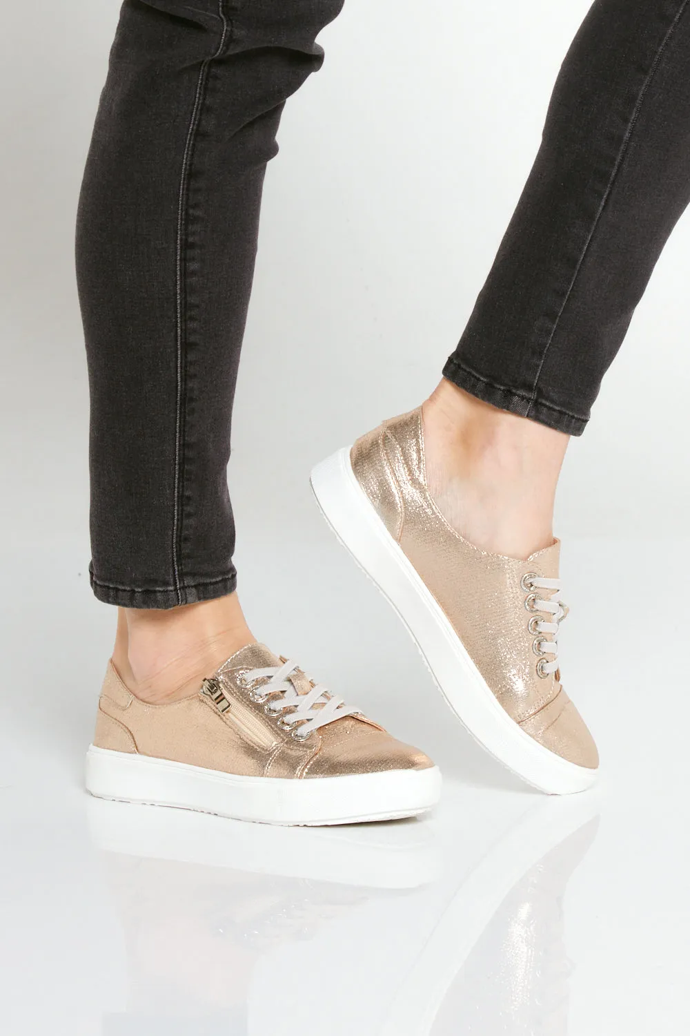 Cara Sneakers - Gold