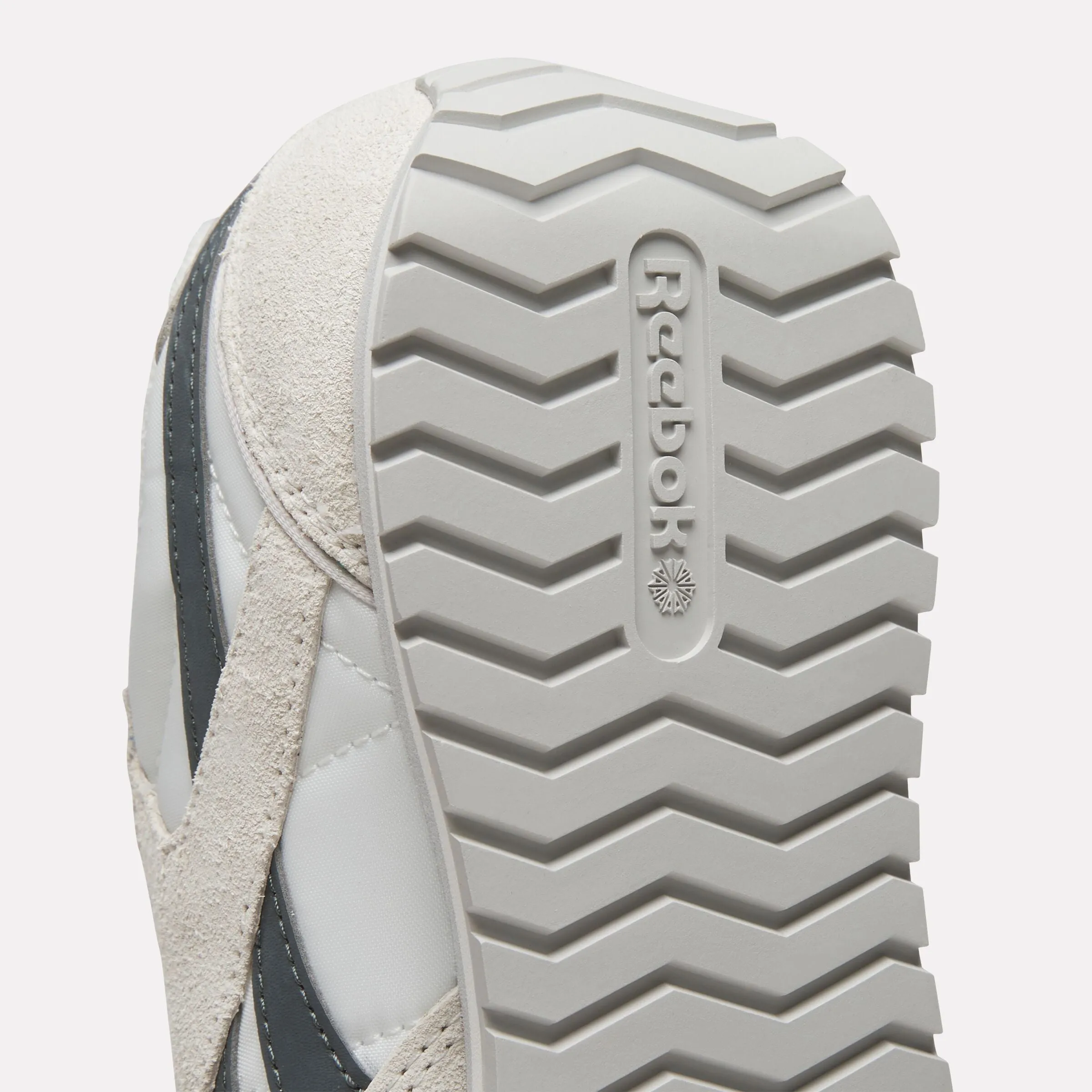 Classic Az Chalk/Chalk/Grey 5