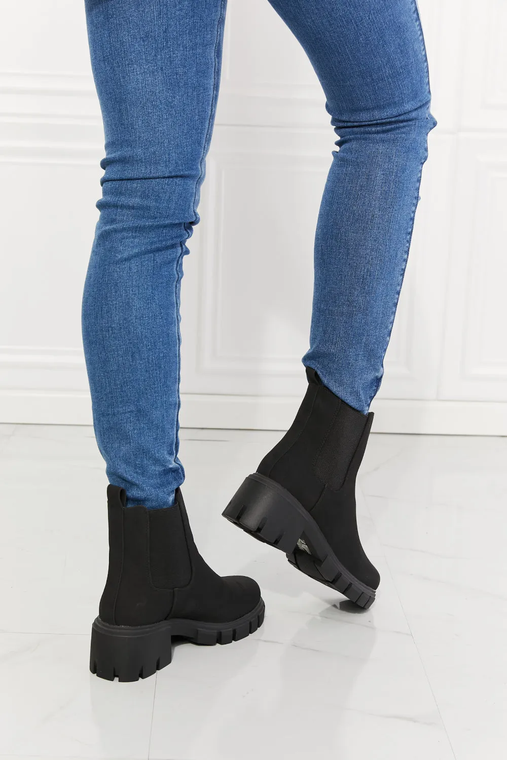 Matte Lug Sole Chelsea Boots in Black