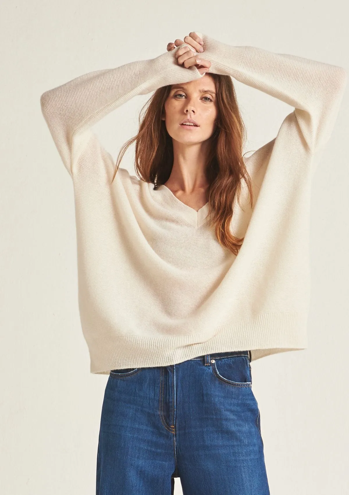 Relaxed Lofty V Neck Sweater in Chalk