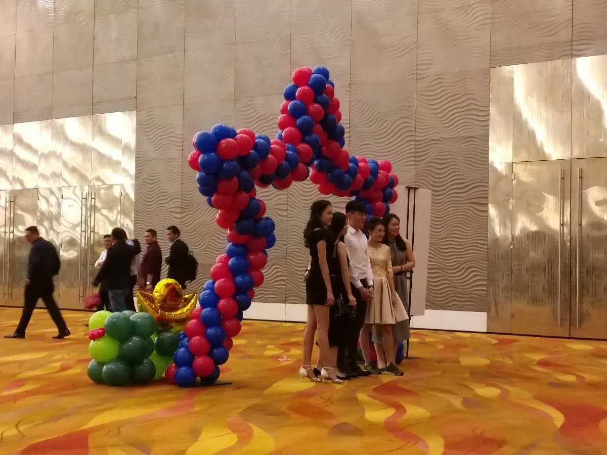 Star Balloon Arch