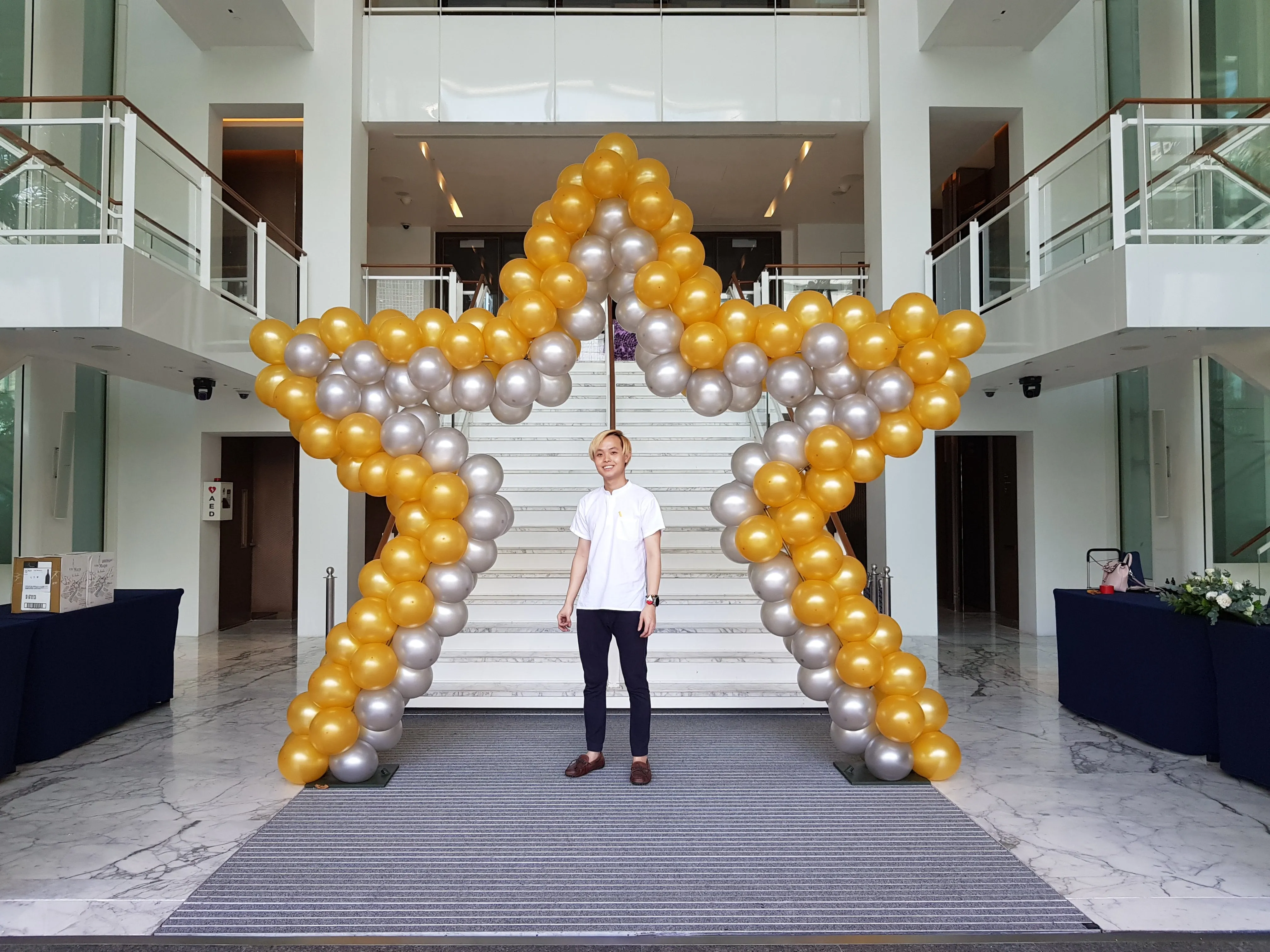 Star Balloon Arch