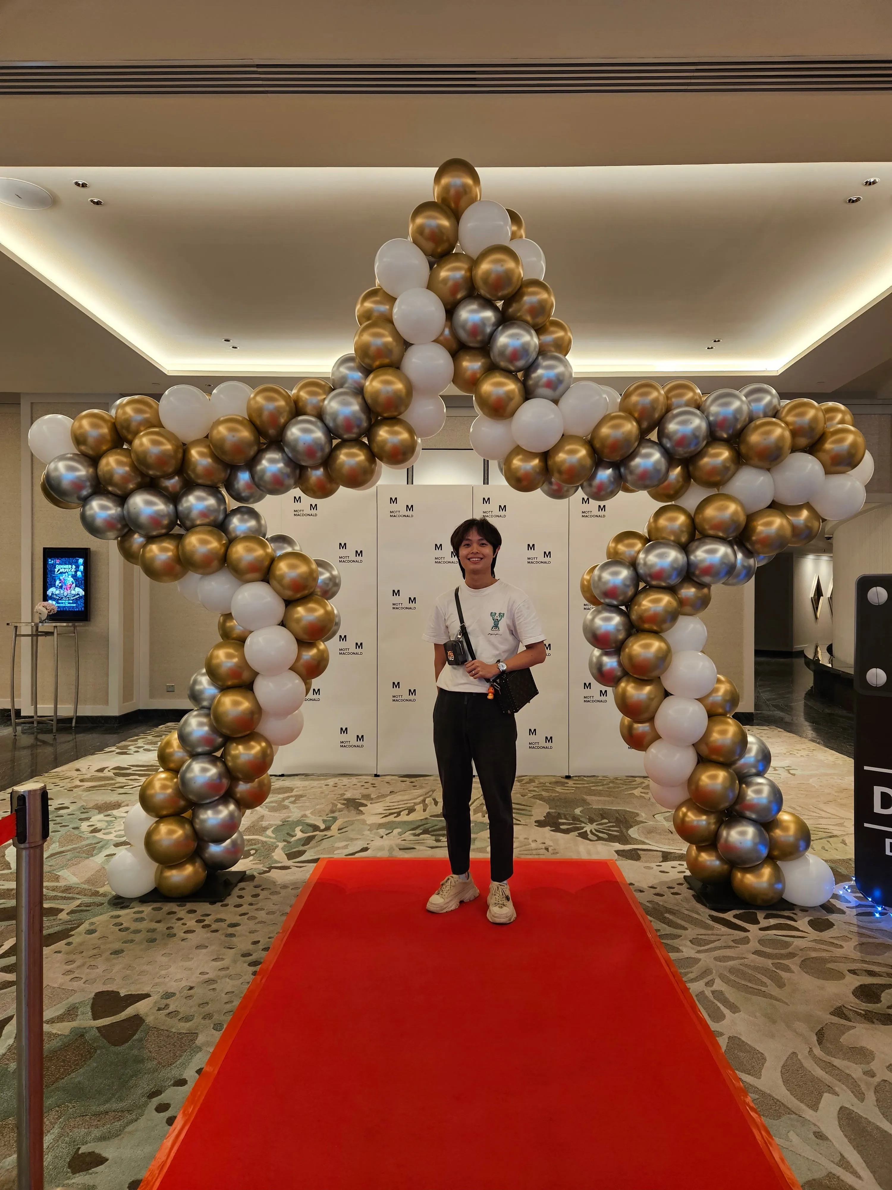 Star Balloon Arch