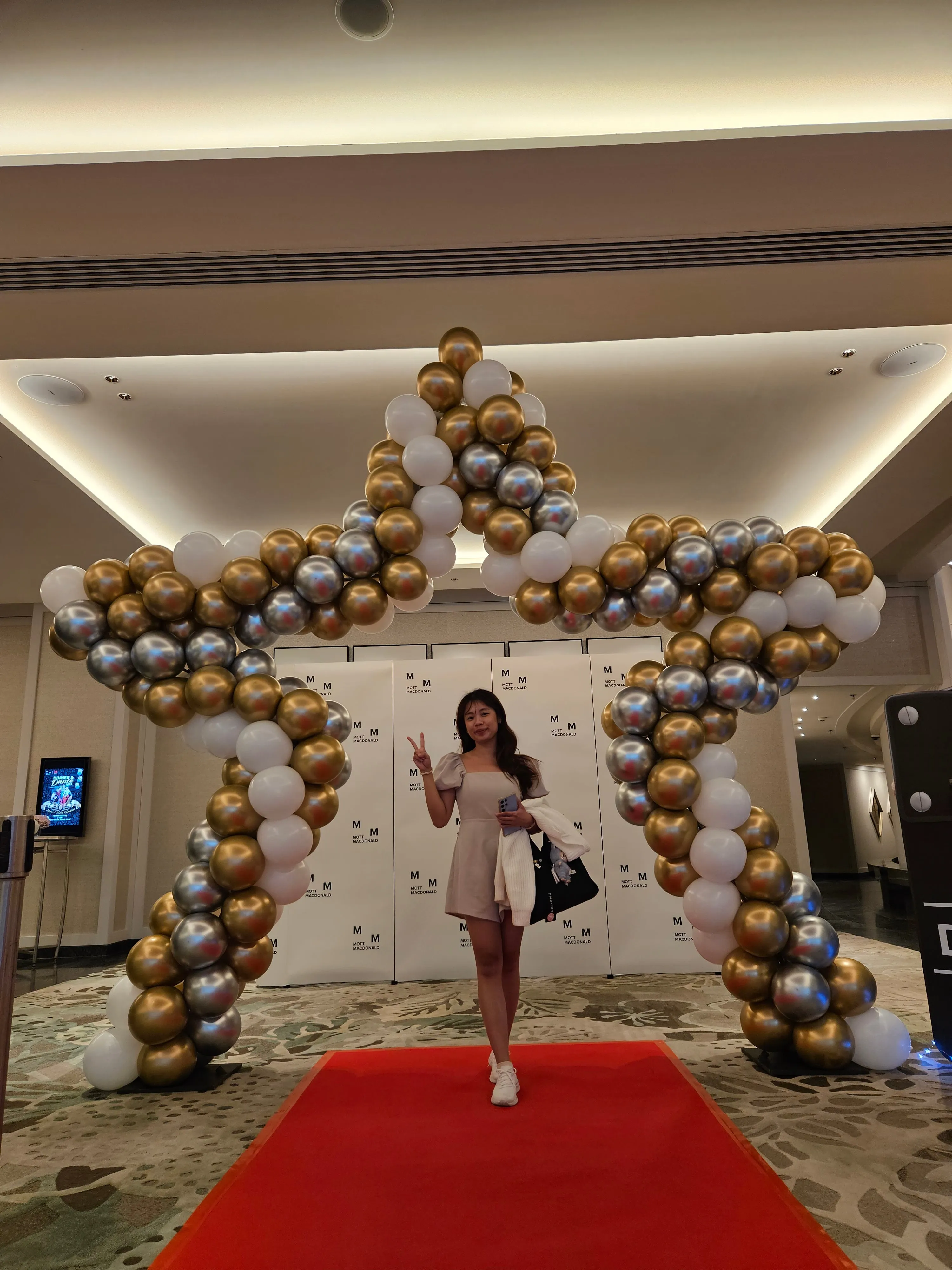 Star Balloon Arch