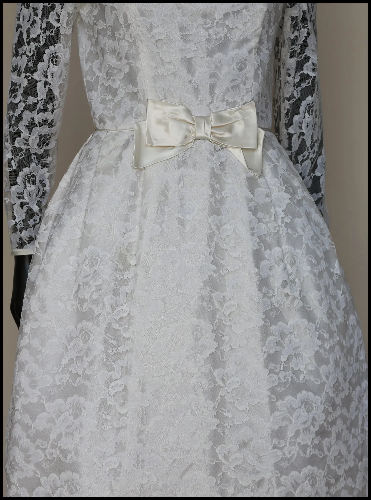 Vintage 1960s Ivory Lace Short Wedding Dress